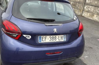 Porte avant gauche PEUGEOT 208 1