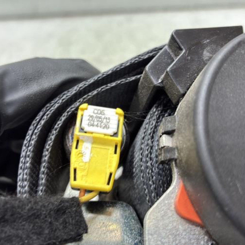 Pretensionneur de ceinture avant droit PEUGEOT 208 1 Photo n°6