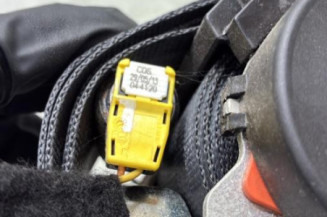 Pretensionneur de ceinture avant droit PEUGEOT 208 1