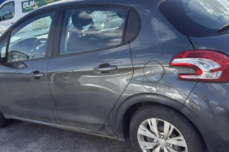 Pretensionneur de ceinture avant gauche PEUGEOT 208 1