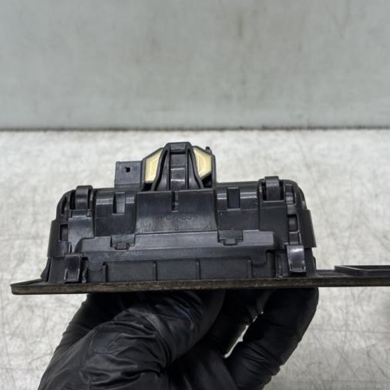 Bouton de coffre BMW X3 F25 Photo n°2