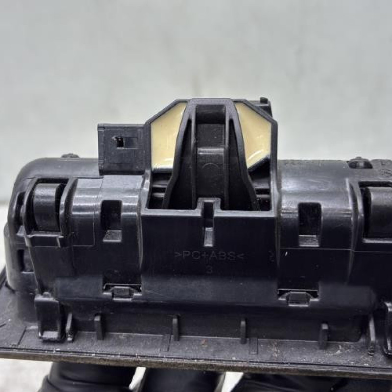 Bouton de coffre BMW X3 F25 Photo n°4