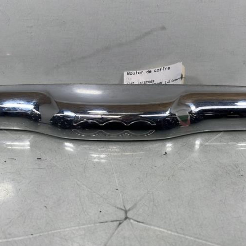 Bouton de coffre FIAT 500 2 Photo n°4