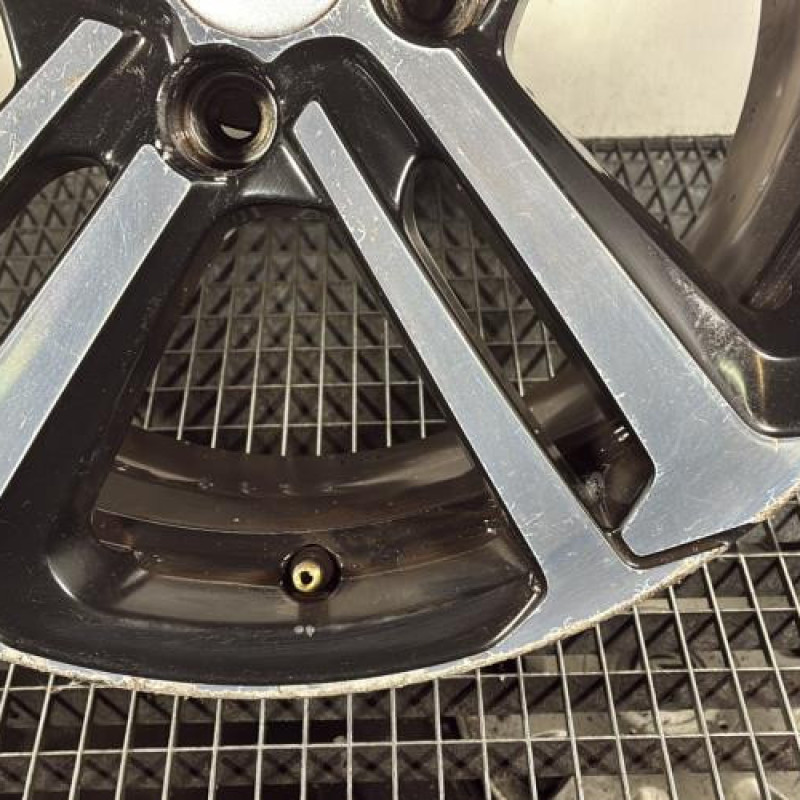 Jante PEUGEOT 208 1 Photo n°5