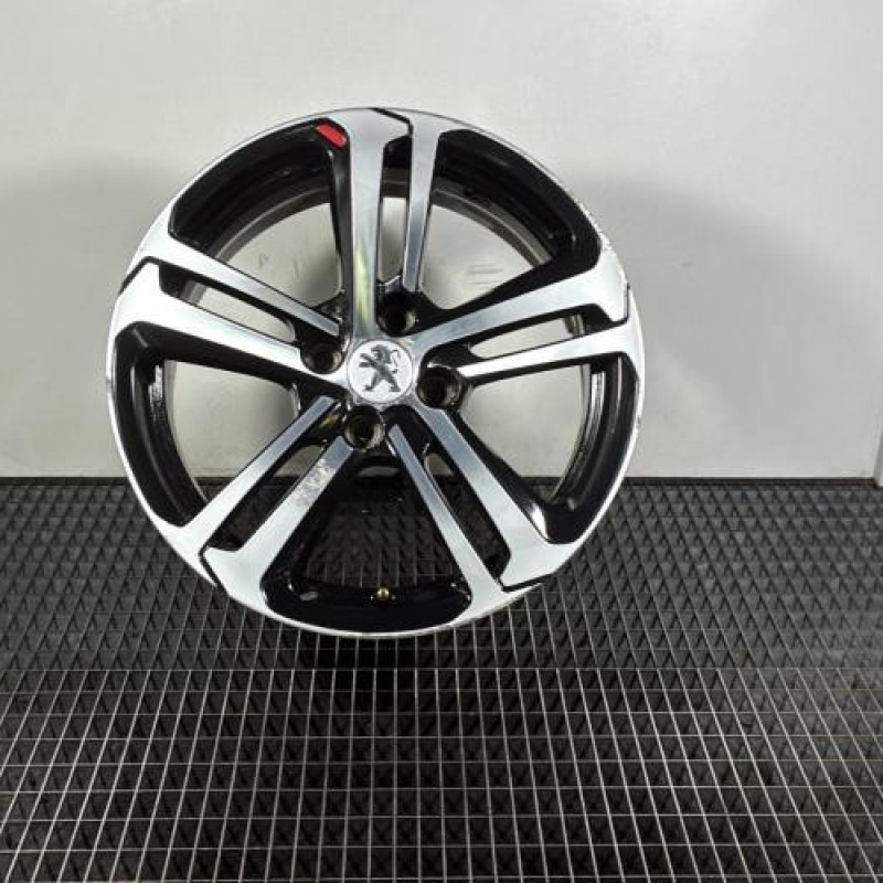 Jante PEUGEOT 208 1 Photo n°1