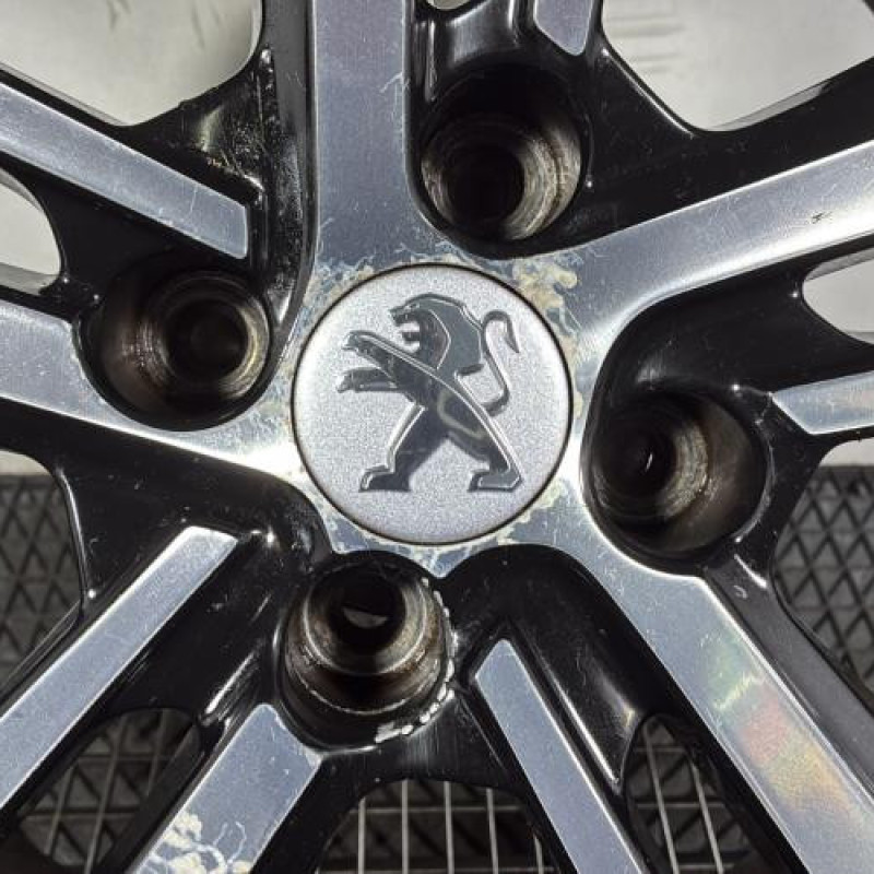 Jante PEUGEOT 208 1 Photo n°2