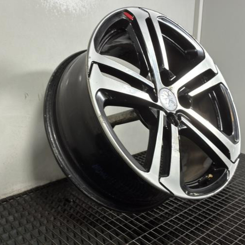 Jante PEUGEOT 208 1 Photo n°5