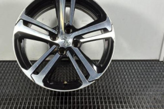 Jante PEUGEOT 208 1 Photo n°1