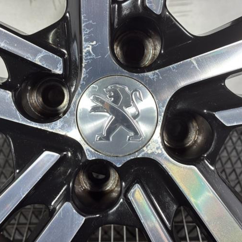 Jante PEUGEOT 208 1 Photo n°2