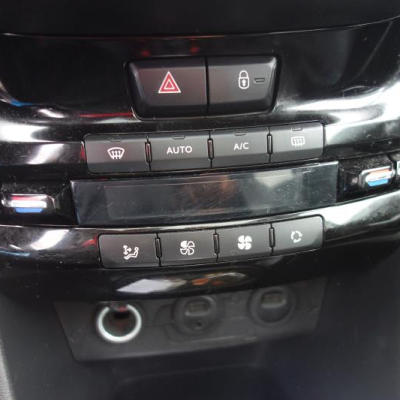 Moteur essuie glace arriere PEUGEOT 208 1 Photo n°3