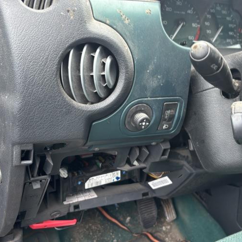 Feu arriere principal gauche (feux) CITROEN BERLINGO 1 Photo n°17