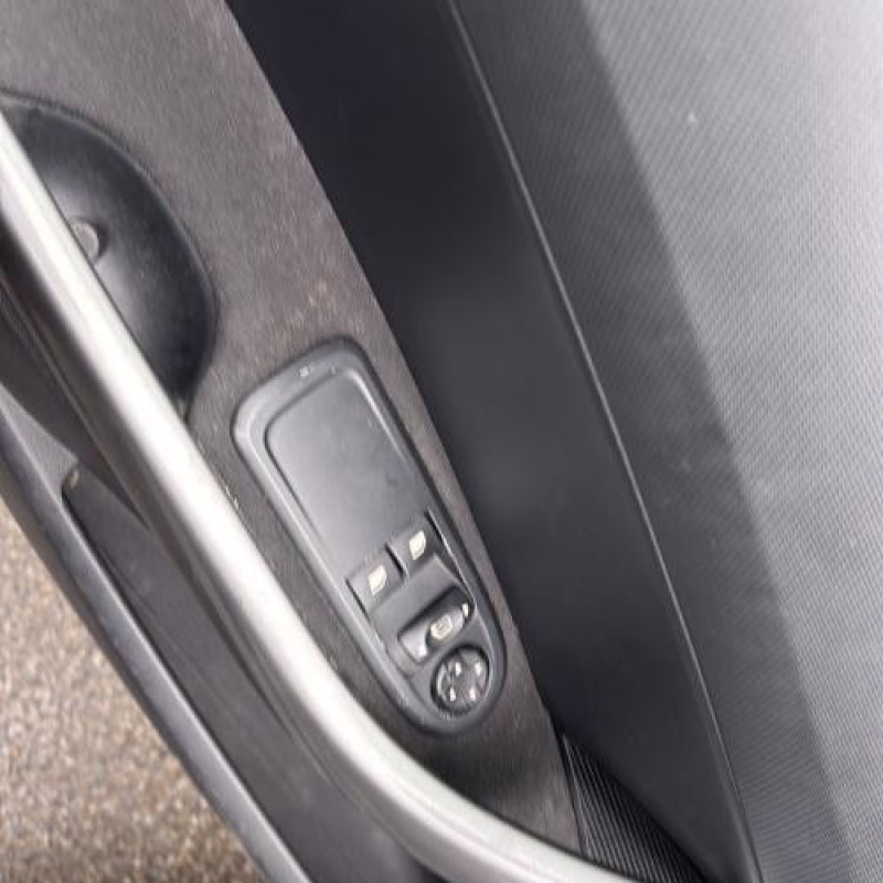 Custode avant droit (porte) PEUGEOT 308 1 Photo n°14