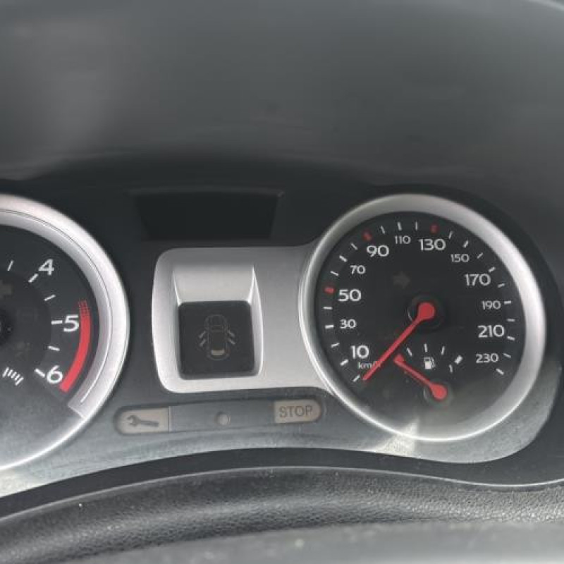 Vitre arriere gauche RENAULT CLIO 3 Photo n°19