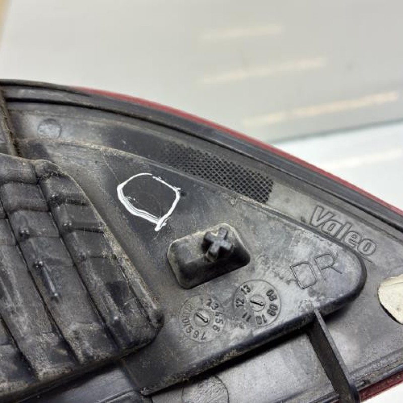 Feu arriere secondaire droit (feux) RENAULT SCENIC 3 Photo n°4