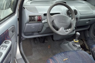 Pare choc avant RENAULT TWINGO 1