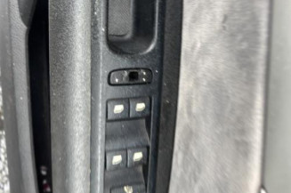 Bouton de coffre PEUGEOT 407