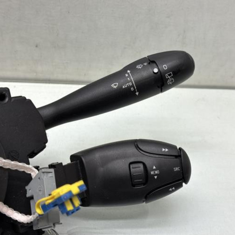 Com (Bloc Contacteur Tournant+Commodo Essuie Glace+Commodo Phare) PEUGEOT 206+ Photo n°2