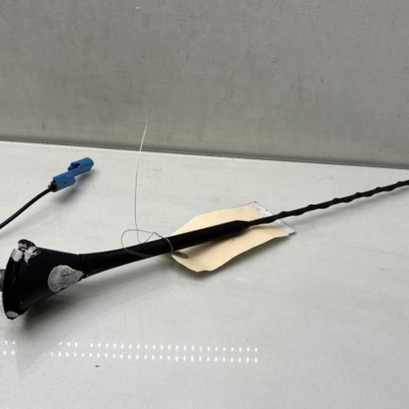 Antenne OPEL CORSA D Photo n°3
