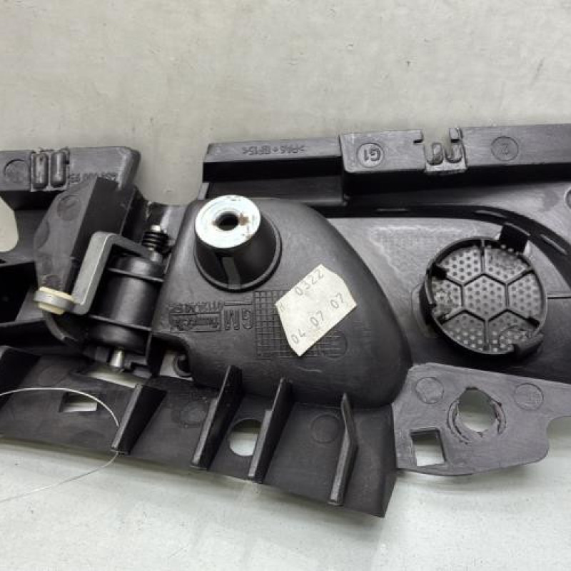 Poignee interieur avant droit OPEL CORSA D Photo n°2