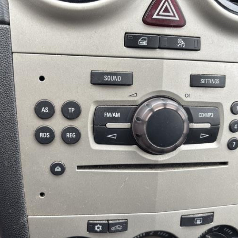 Poignee interieur avant droit OPEL CORSA D Photo n°18