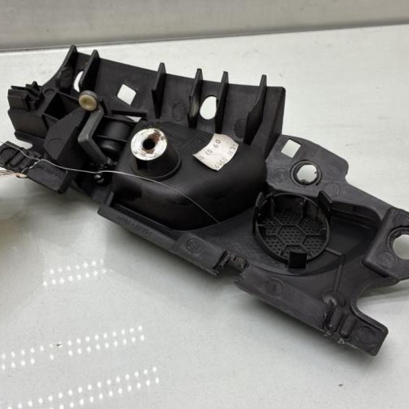 Poignee interieur avant gauche OPEL CORSA D Photo n°3