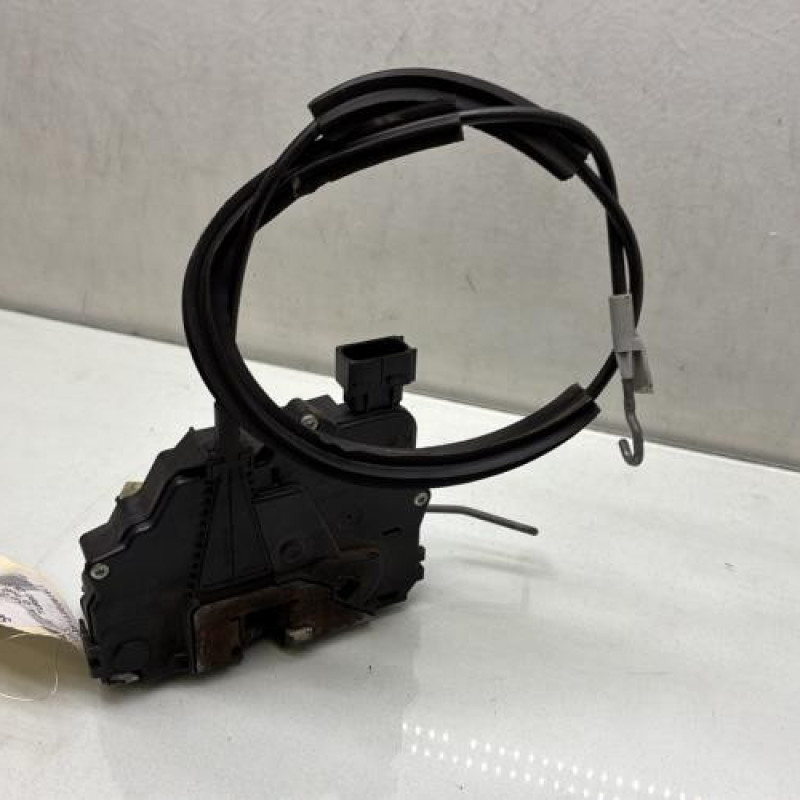 Serrure avant gauche OPEL CORSA D Photo n°3