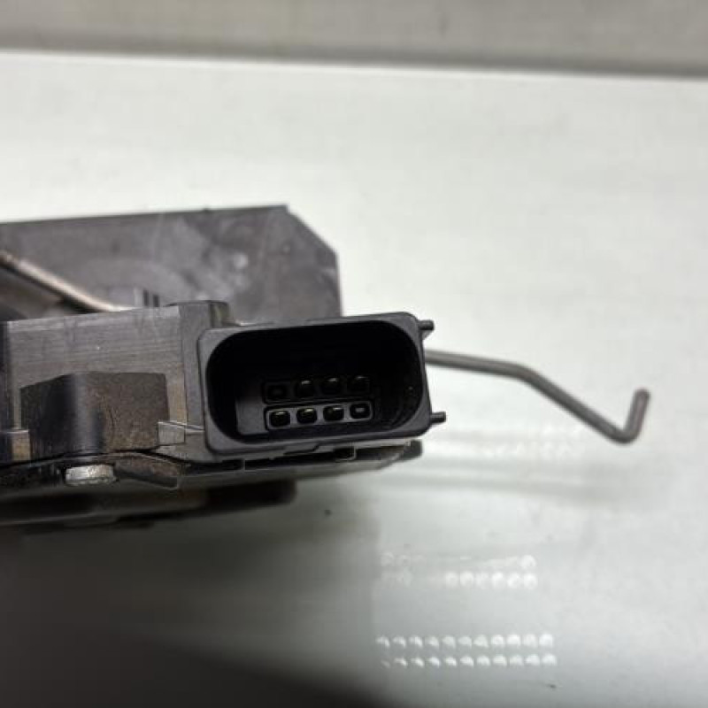 Serrure avant gauche OPEL CORSA D Photo n°4