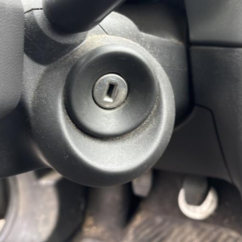 Vase de lave glace OPEL CORSA D Photo n°20