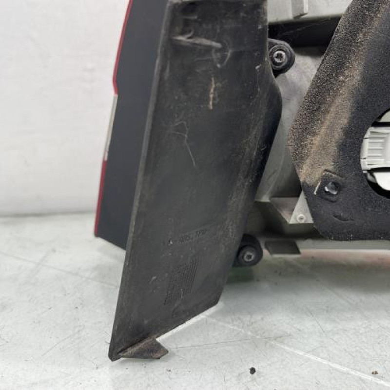 Feu arriere principal gauche (feux) PEUGEOT 308 2 SW Photo n°6