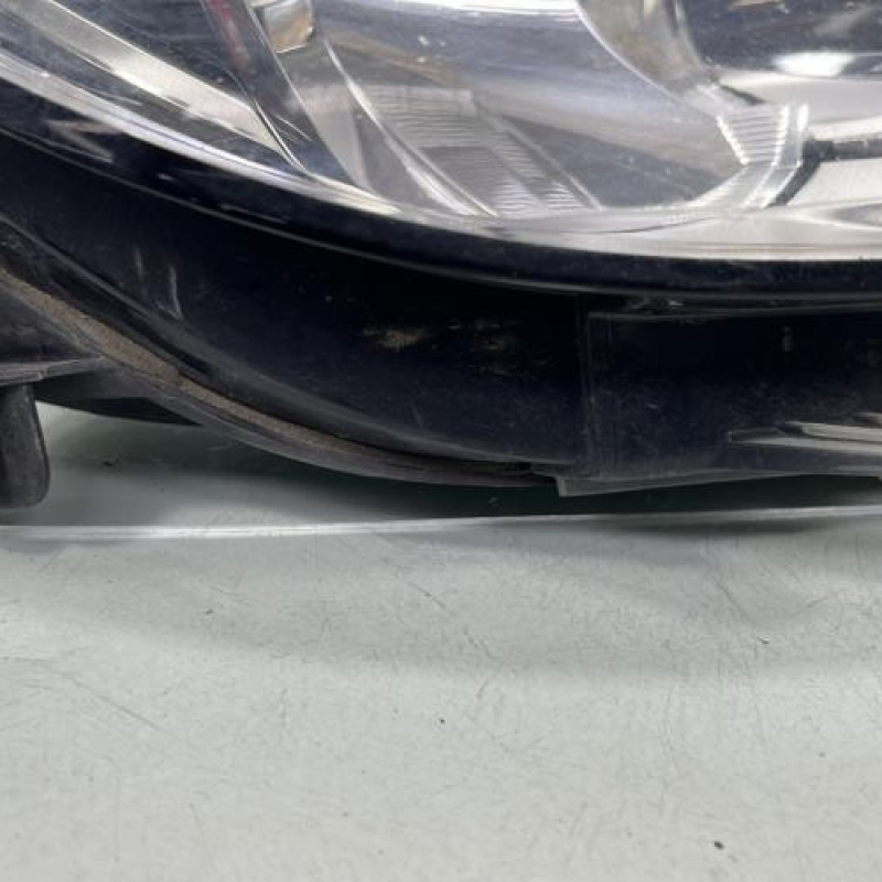 Optique avant principal droit (feux)(phare) PEUGEOT 308 2 SW Photo n°8