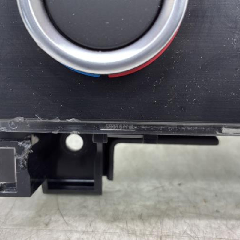 Ecran GPS RENAULT MEGANE 4 Photo n°4