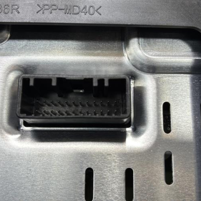 Ecran GPS RENAULT MEGANE 4 Photo n°8