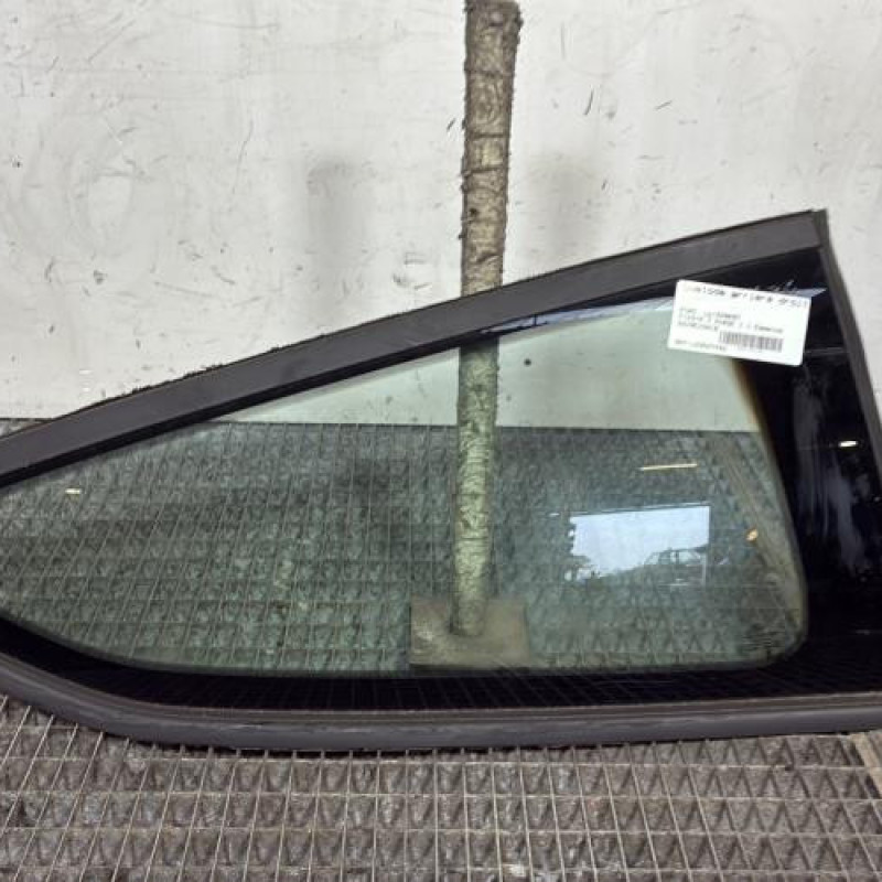 Custode arriere droit FORD FIESTA 7 Photo n°1