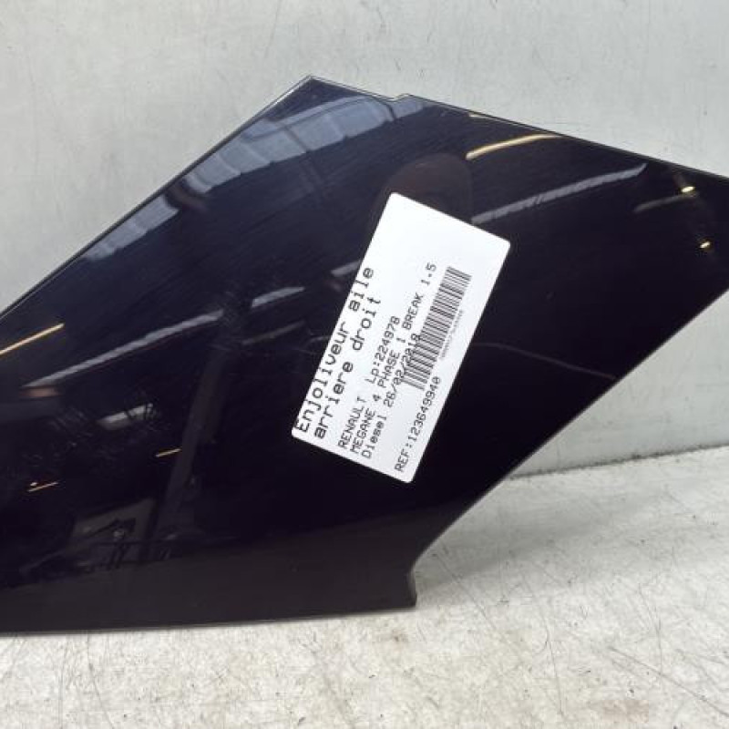 Enjoliveur RENAULT MEGANE 4 Photo n°1