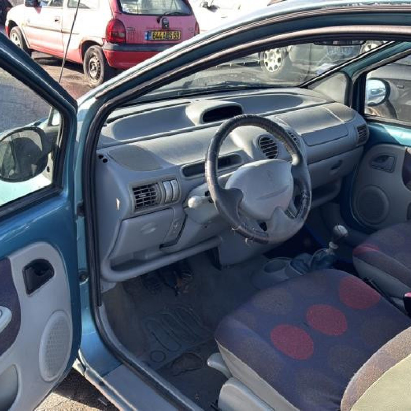 Poignee interieur avant droit RENAULT TWINGO 1 Photo n°12