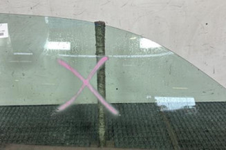 Vitre avant droit VOLKSWAGEN GOLF 4 Photo n°1