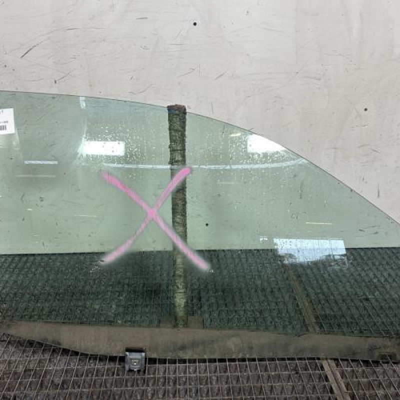 Vitre avant droit VOLKSWAGEN GOLF 4 Photo n°1