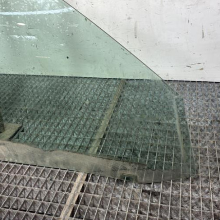 Vitre avant droit VOLKSWAGEN GOLF 4