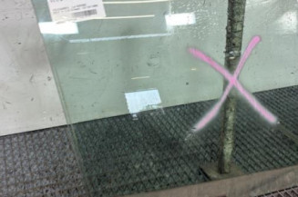 Vitre avant droit VOLKSWAGEN GOLF 4