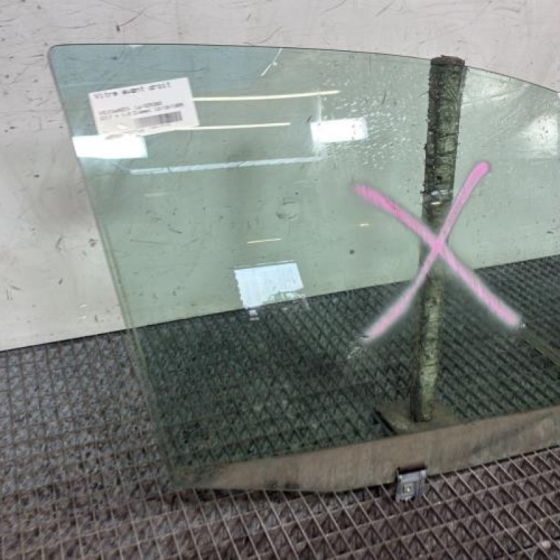 Vitre avant droit VOLKSWAGEN GOLF 4 Photo n°3