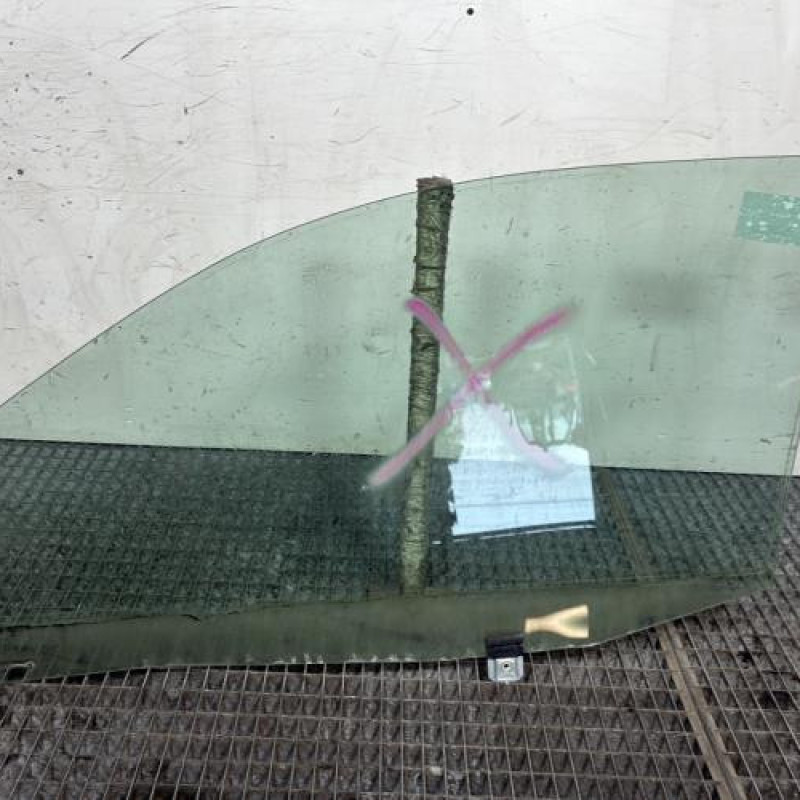 Vitre avant droit VOLKSWAGEN GOLF 4 Photo n°4