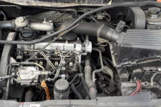 Vitre avant droit VOLKSWAGEN GOLF 4