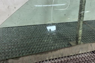 Vitre avant gauche VOLKSWAGEN GOLF 4