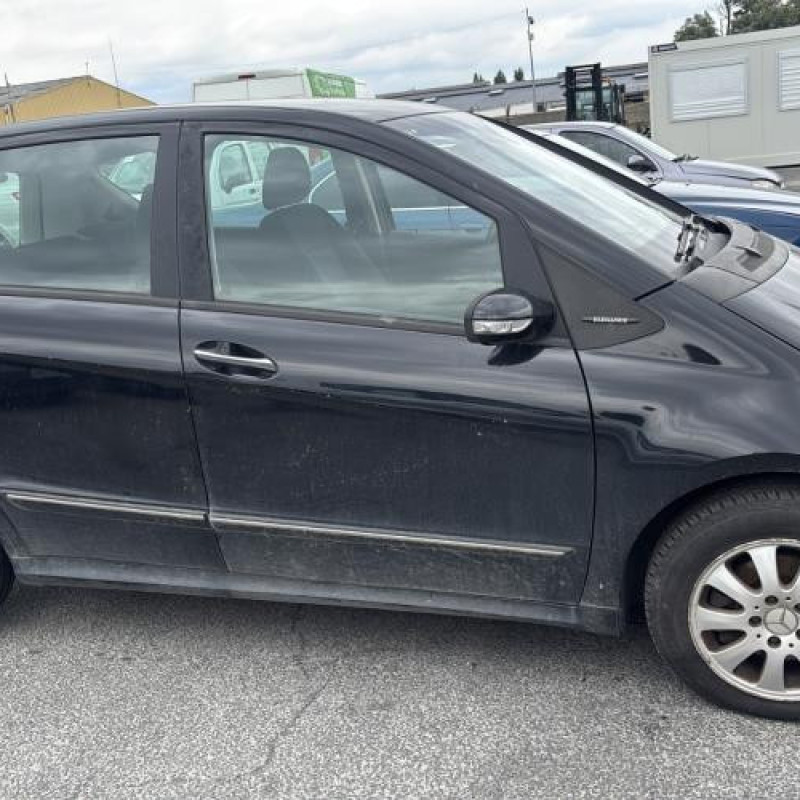 Renfort pare choc arriere (traverse) MERCEDES CLASSE A 169 Photo n°10