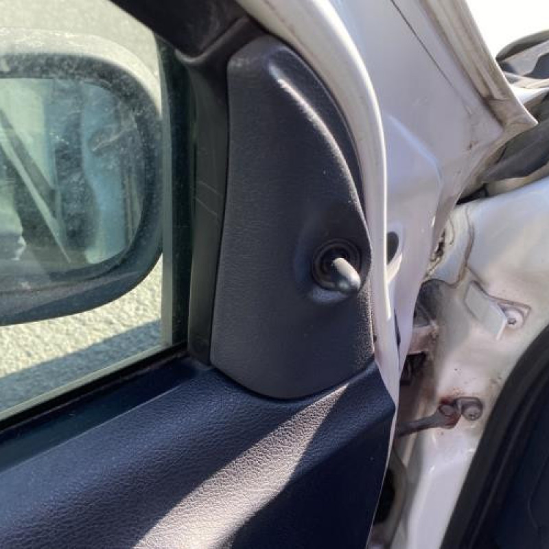 Boitier air bag RENAULT CLIO 2 Photo n°14