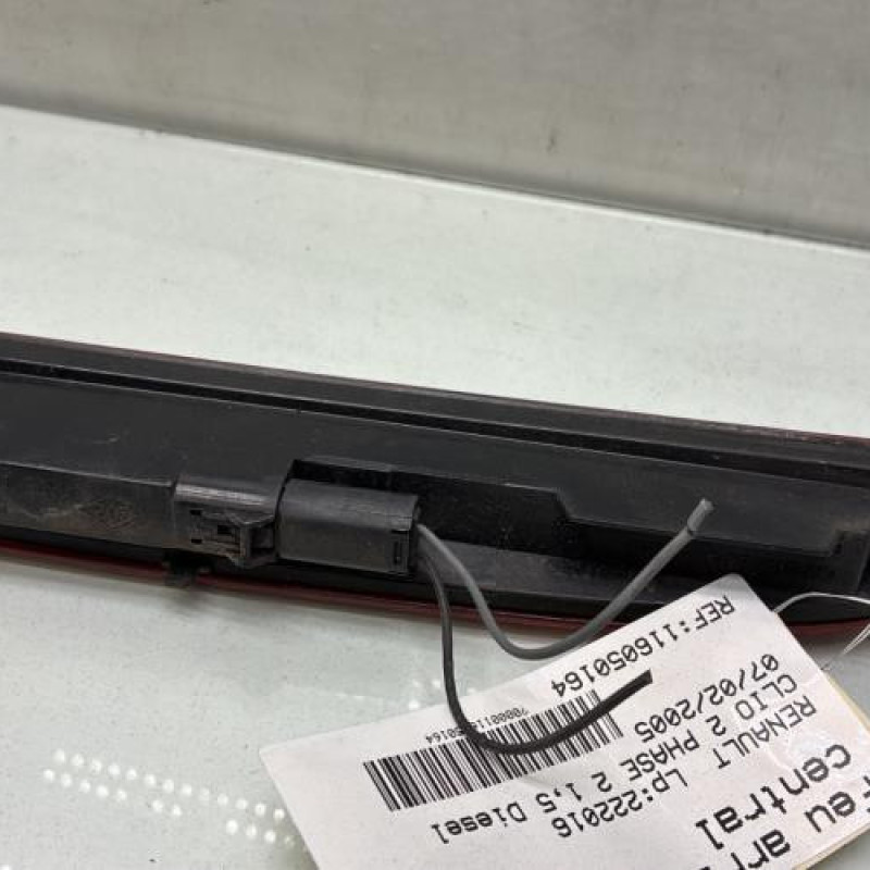 Feu arriere stop central RENAULT CLIO 2 Photo n°3