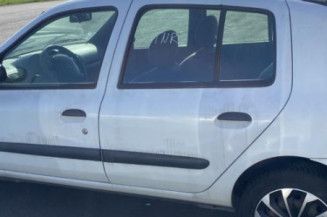 Feu arriere stop central RENAULT CLIO 2