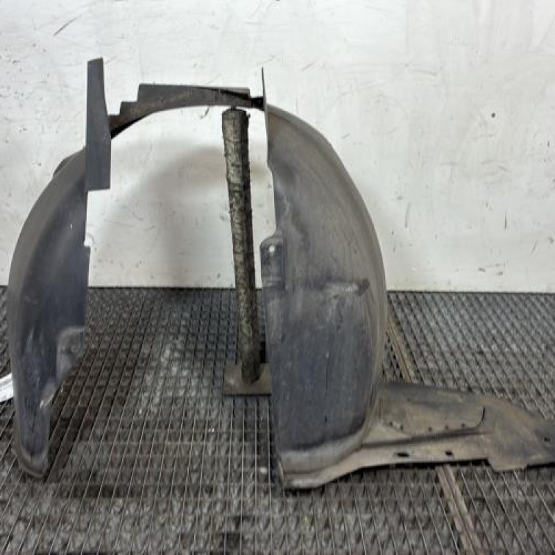 Pare boue avant gauche CITROEN C2 Photo n°2