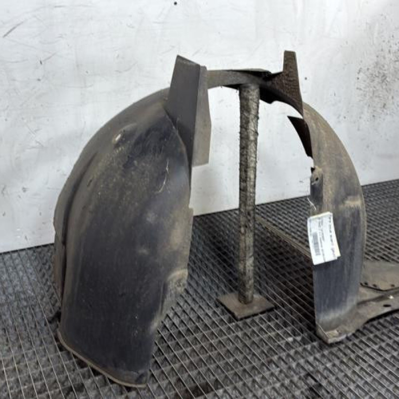 Pare boue avant gauche CITROEN C2 Photo n°2