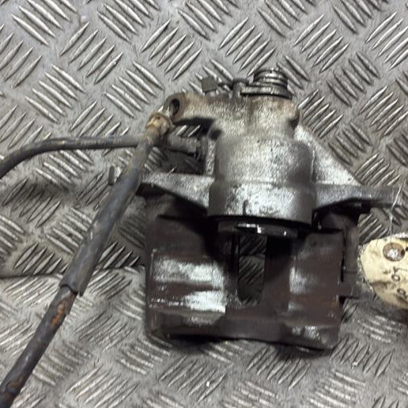 Etrier avant gauche (freinage) CITROEN C5 1 Photo n°3